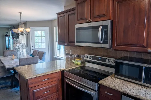 Photo 6 — 8979 E 95th Street, Tulsa, OK 74133