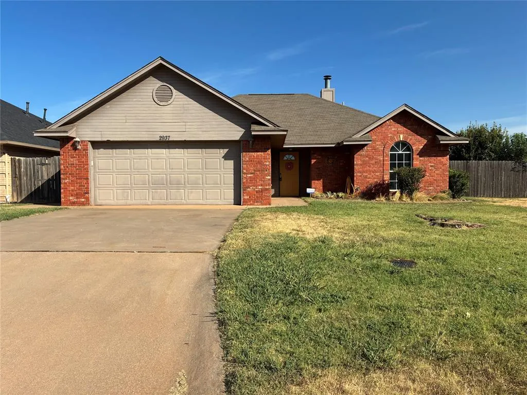 Front exterior — 2937 Laurel Circle, Altus, OK 73521