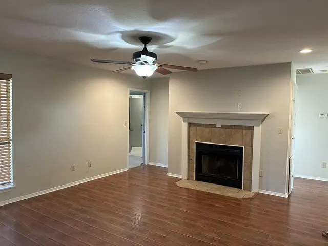 Photo 2 — 2937 Laurel Circle, Altus, OK 73521