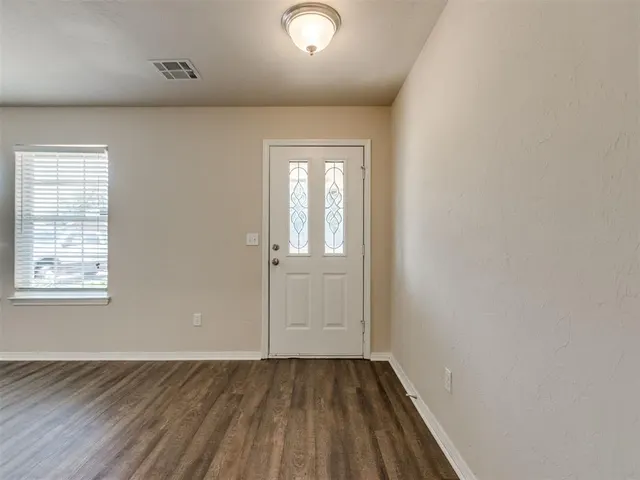 Photo 4 — 613 SE 26th Street, Oklahoma City, OK 73129
