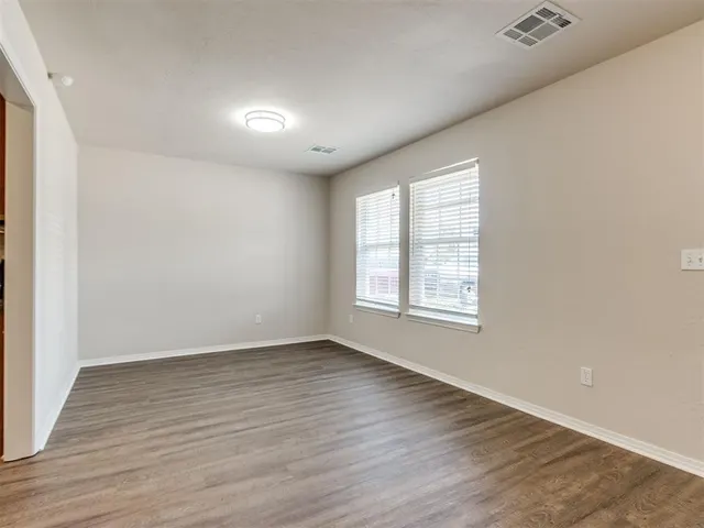 Photo 7 — 613 SE 26th Street, Oklahoma City, OK 73129