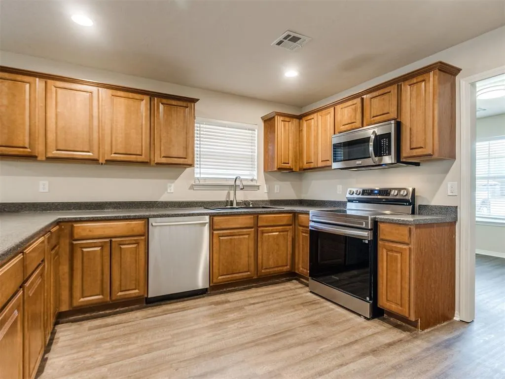 Photo 12 — 613 SE 26th Street, Oklahoma City, OK 73129