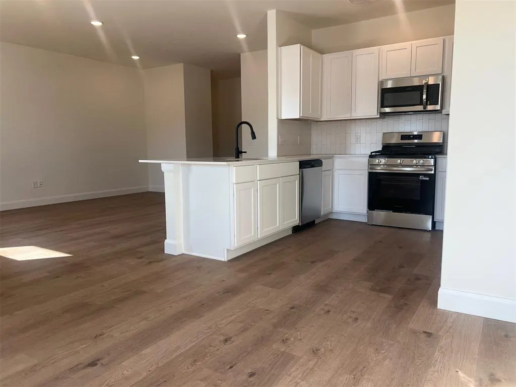 Photo 5 — 921 Hazy Brook Circle, Chickasha, OK 73018