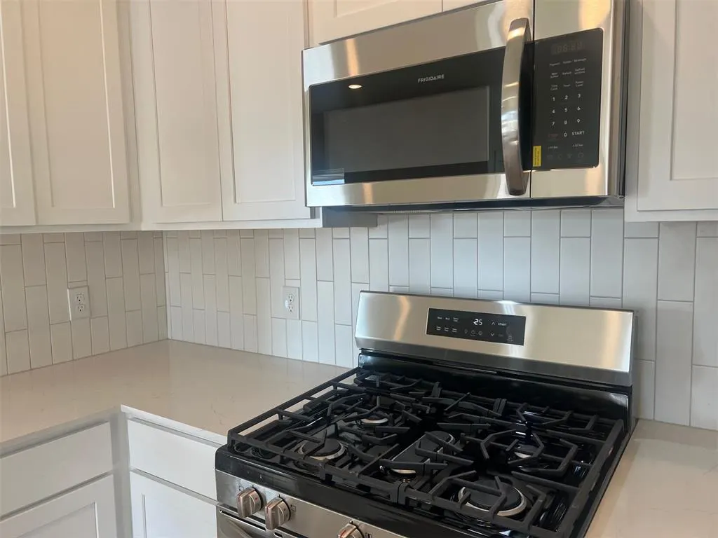 Photo 6 — 921 Hazy Brook Circle, Chickasha, OK 73018