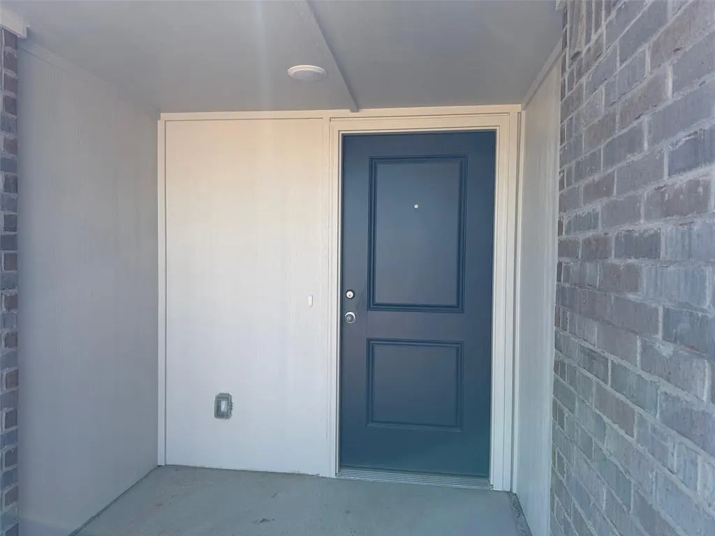 Photo 2 — 921 Hazy Brook Circle, Chickasha, OK 73018
