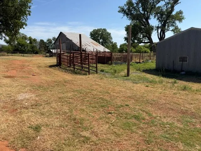Photo 27 — 12176 Council Avenue, Lindsay, OK 73052