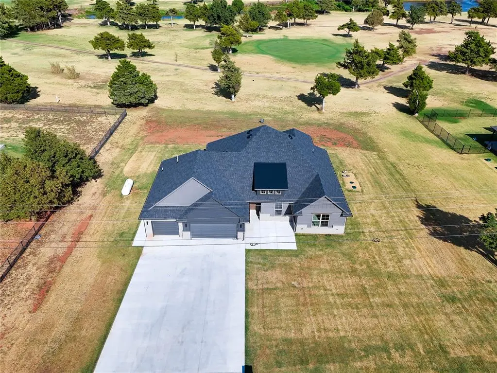 Photo 3 — 1770 S May Avenue, Guthrie, OK 73044