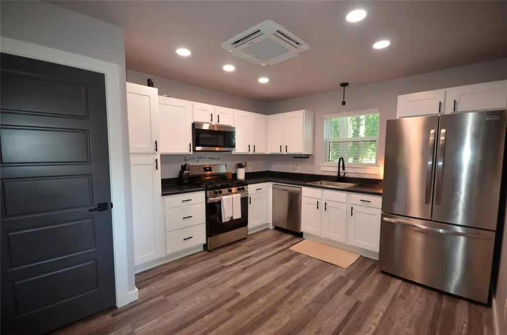 Photo 7 — 313 SE 2nd Street, Blanchard, OK 73010