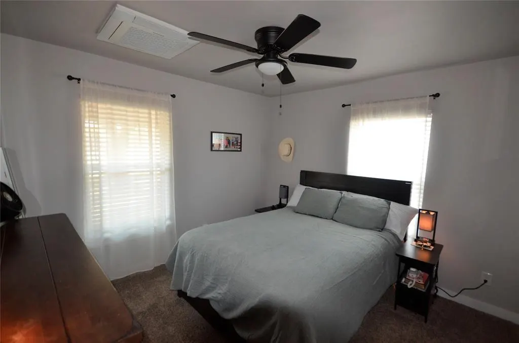 Photo 10 — 313 SE 2nd Street, Blanchard, OK 73010