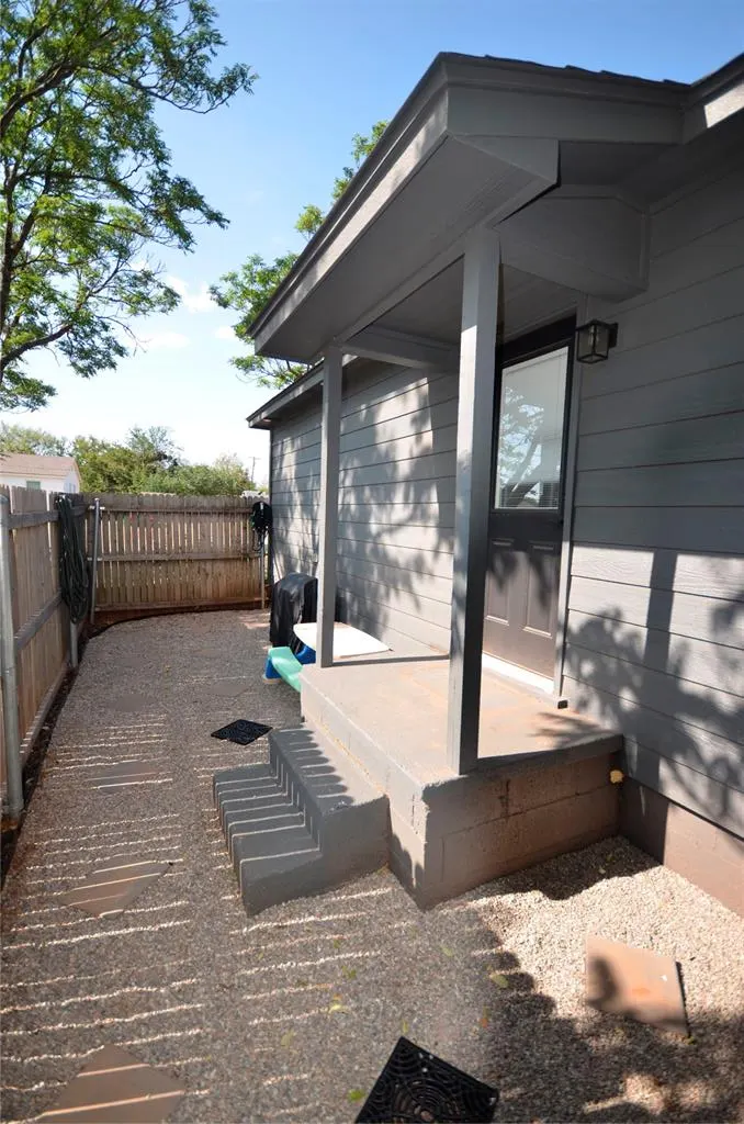 Photo 14 — 313 SE 2nd Street, Blanchard, OK 73010