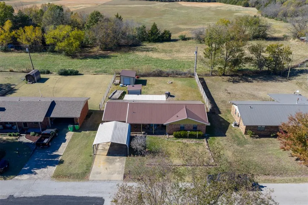 Photo 7 — 503 S 9th Street, Okemah, OK 74859