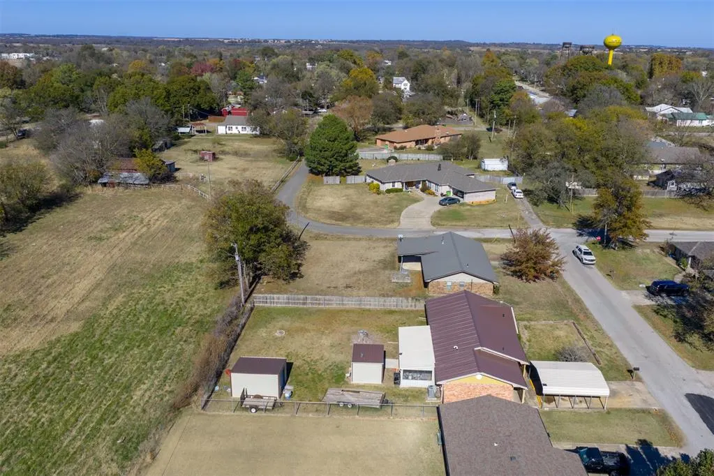 Photo 11 — 503 S 9th Street, Okemah, OK 74859
