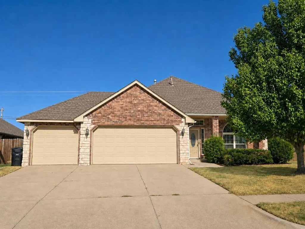 Front exterior — 1808 Dorothy Drive, Moore, OK 73170