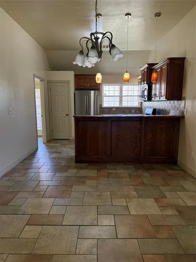 Photo 3 — 1808 Dorothy Drive, Moore, OK 73170