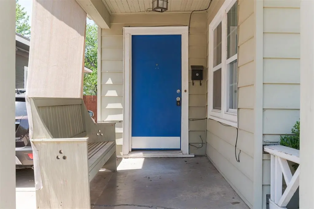 Front exterior — 2609 N Shartel Avenue, Oklahoma City, OK 73103