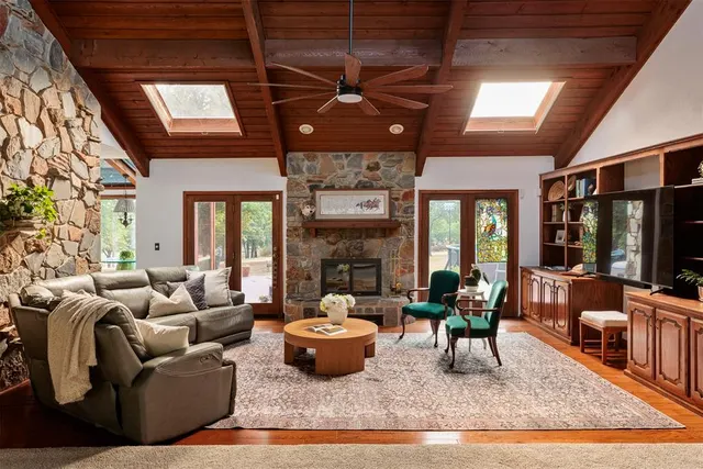 Photo 2 — 12924 Three Oaks Drive, Jones, OK 73049