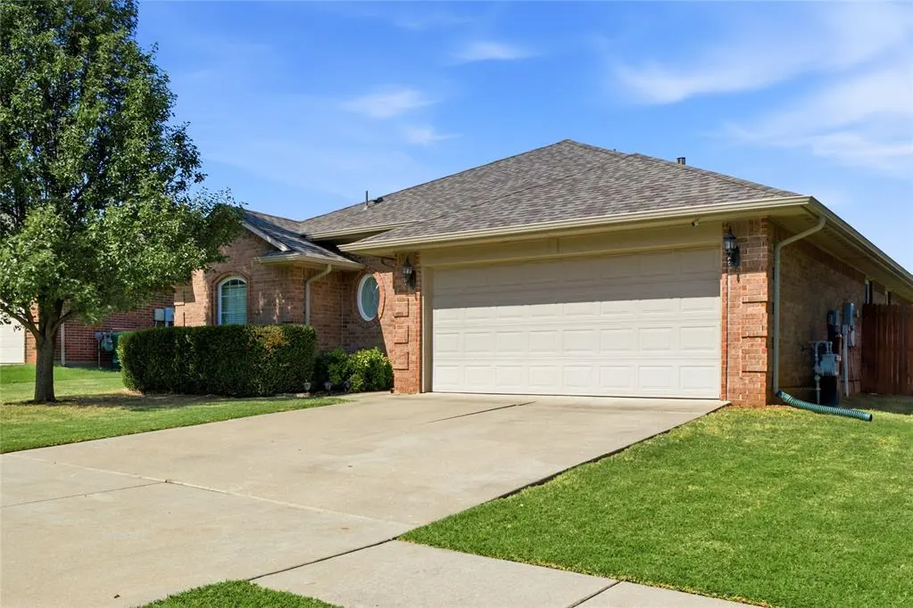 Front exterior — 8101 Prairie Ridge Road, Oklahoma City, OK 73135