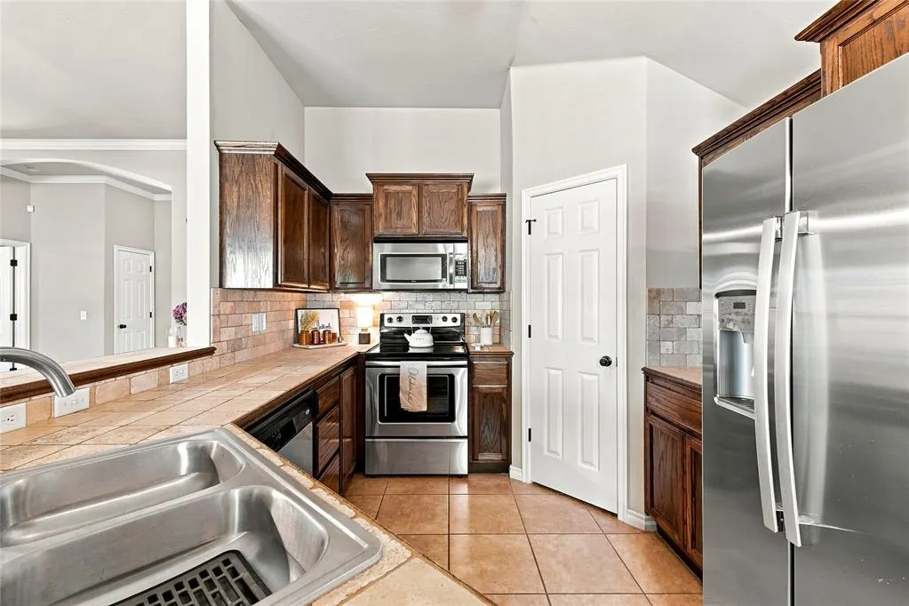 Photo 13 — 8101 Prairie Ridge Road, Oklahoma City, OK 73135