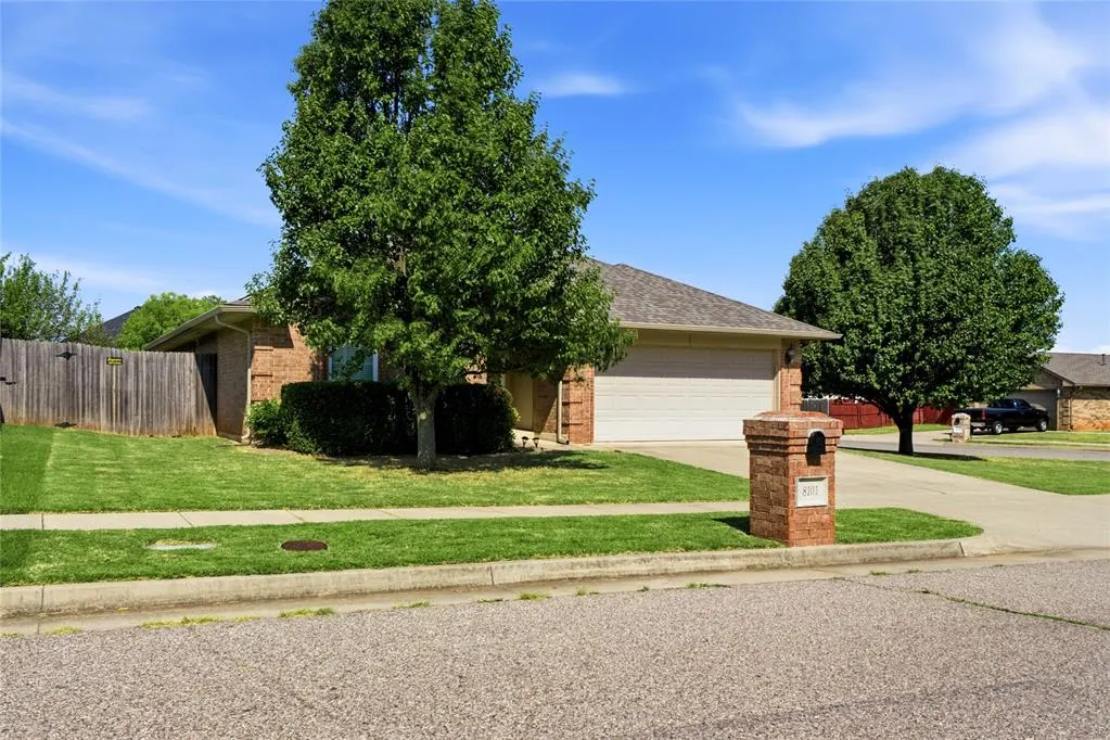 Photo 3 — 8101 Prairie Ridge Road, Oklahoma City, OK 73135