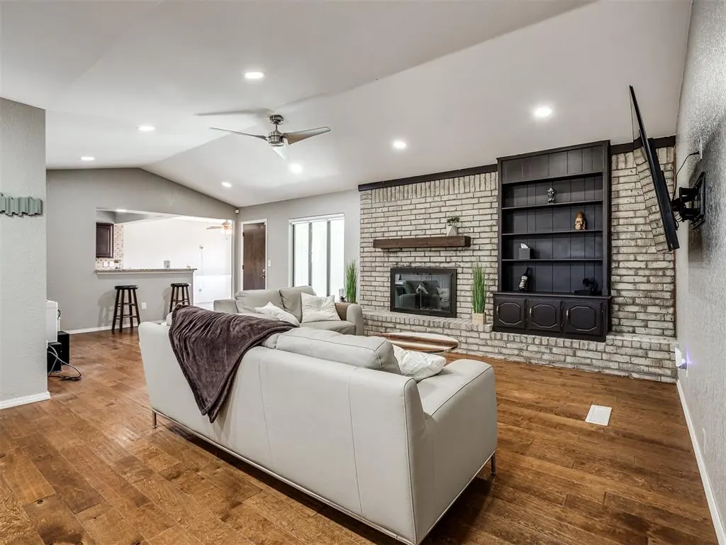 Photo 3 — 10113 Albert Lane, Yukon, OK 73099