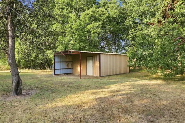 Photo 5 — E 2050 Road, Boswell, OK 74727