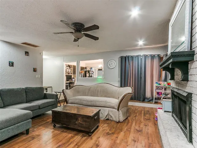 Photo 6 — 11064 Folkstone Drive, Yukon, OK 73099
