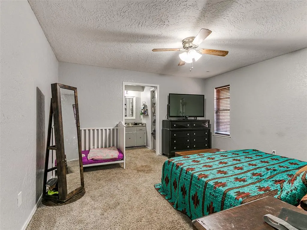 Photo 11 — 11064 Folkstone Drive, Yukon, OK 73099
