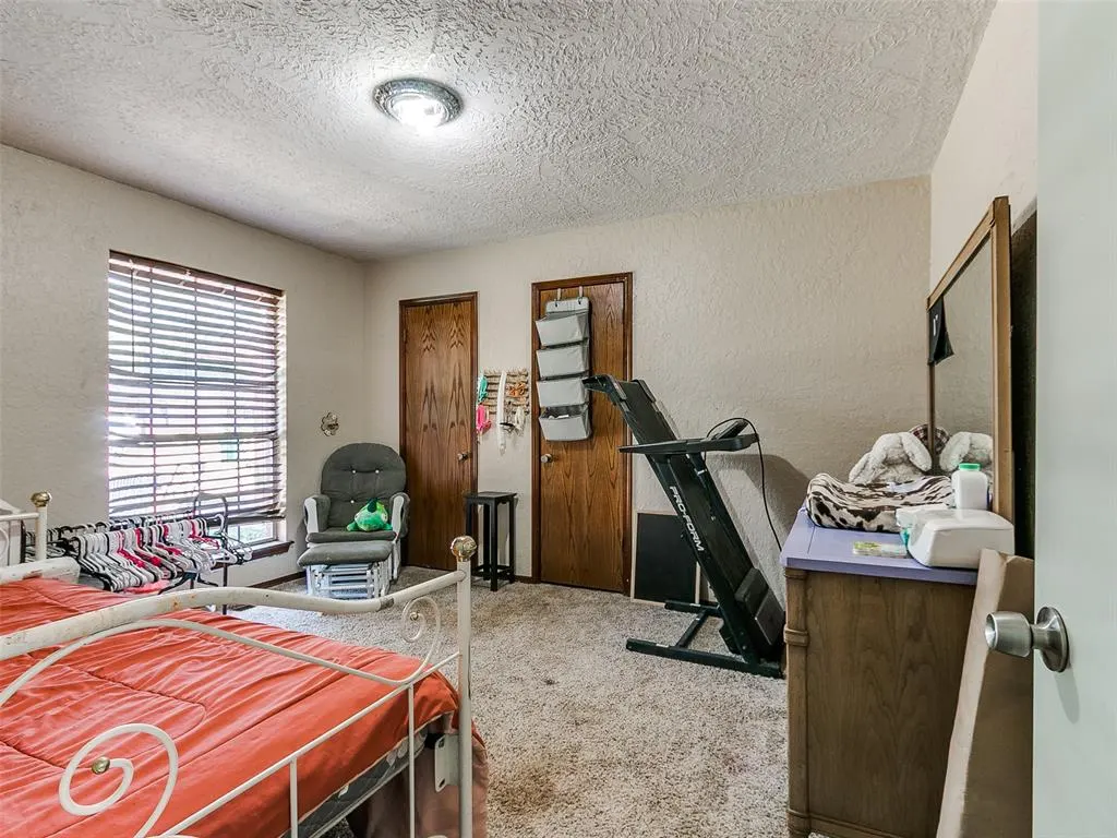 Photo 14 — 11064 Folkstone Drive, Yukon, OK 73099