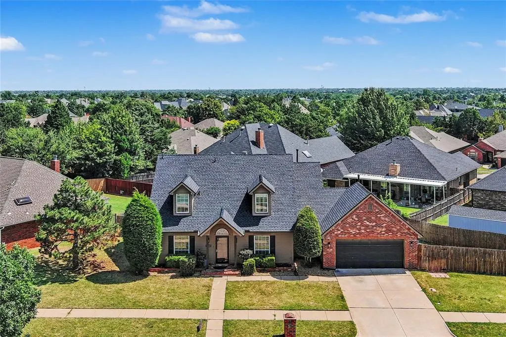 Front exterior — 15604 Hyde Parke Drive, Edmond, OK 73013