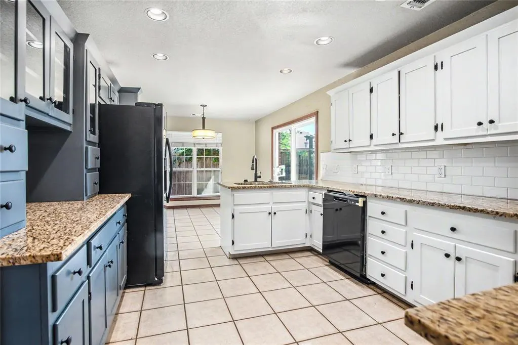 Photo 9 — 15604 Hyde Parke Drive, Edmond, OK 73013