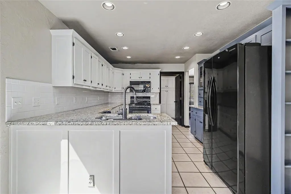 Photo 11 — 15604 Hyde Parke Drive, Edmond, OK 73013