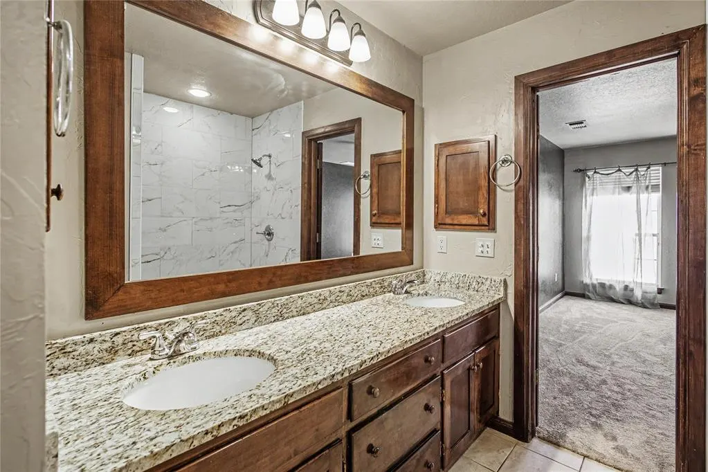 Photo 21 — 15604 Hyde Parke Drive, Edmond, OK 73013