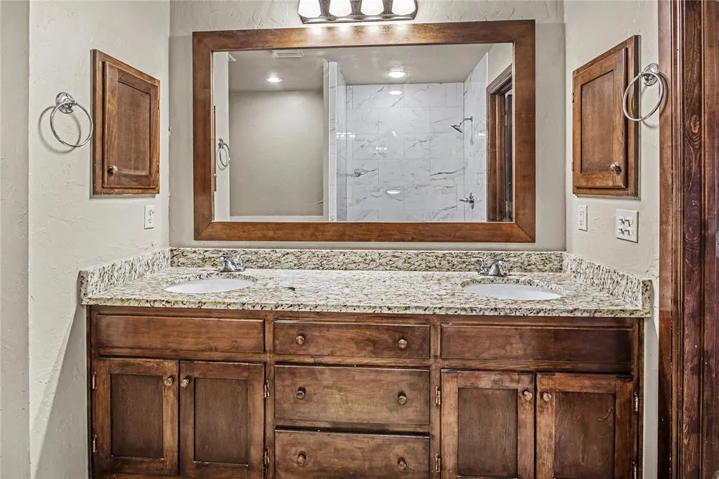 Photo 22 — 15604 Hyde Parke Drive, Edmond, OK 73013