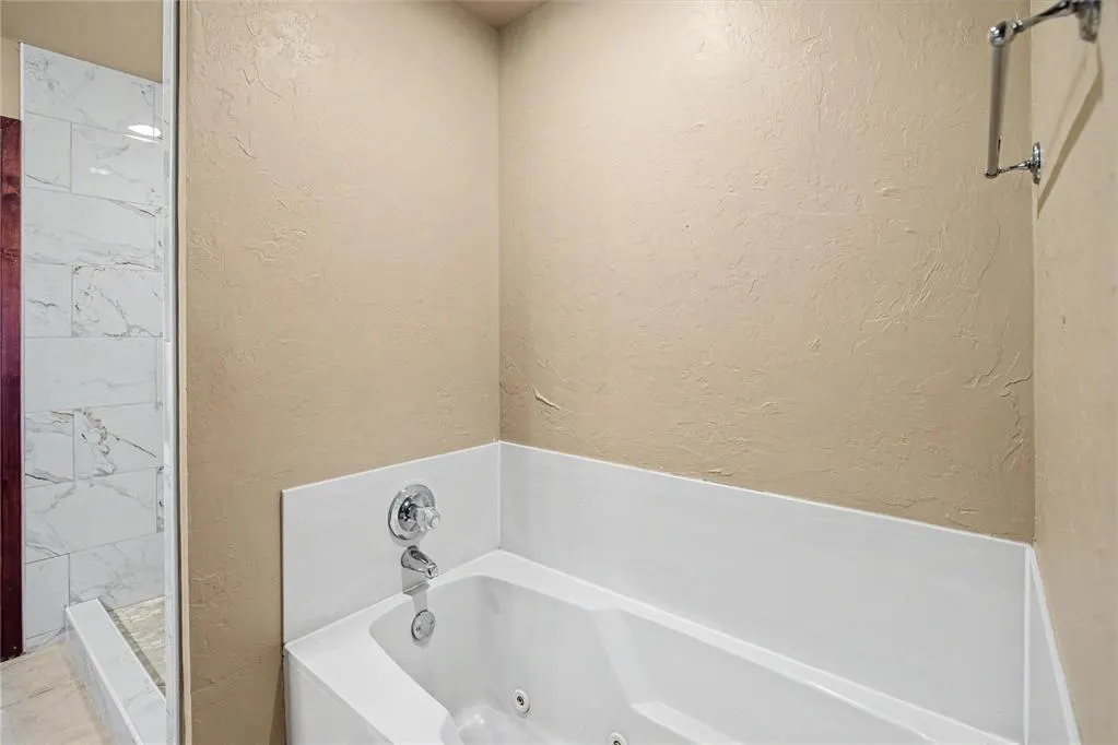 Photo 24 — 15604 Hyde Parke Drive, Edmond, OK 73013