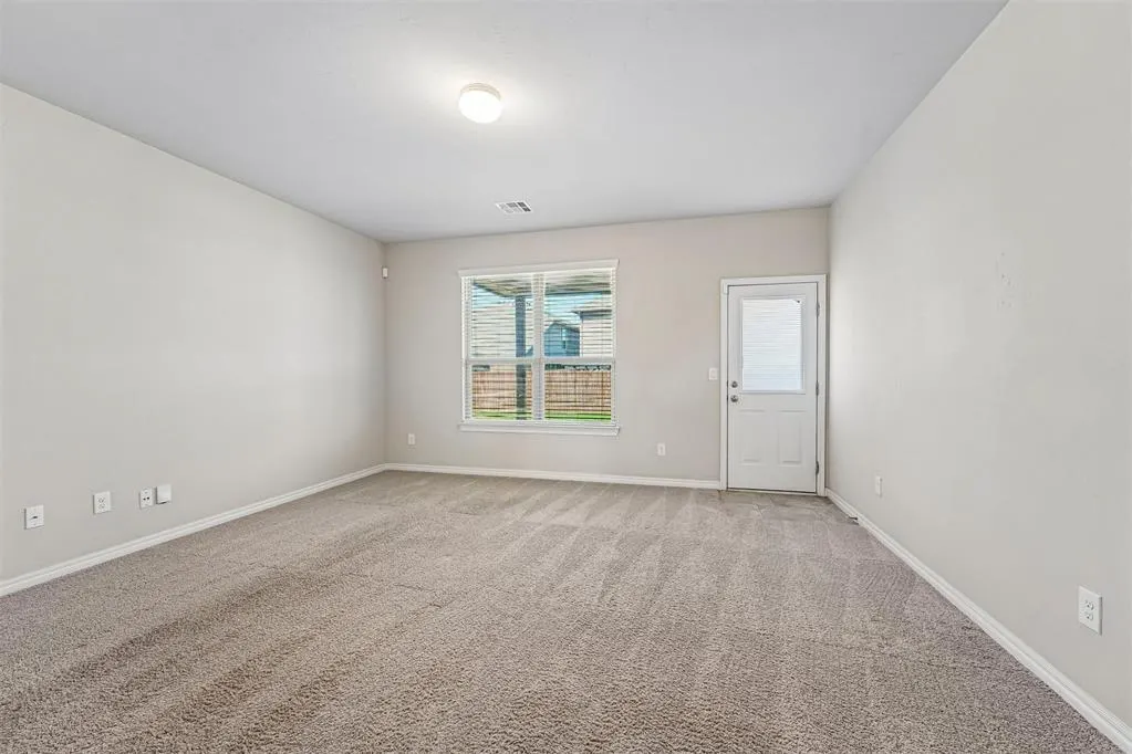 Photo 6 — 14721 Rambling Creek Circle, Oklahoma City, OK 73142