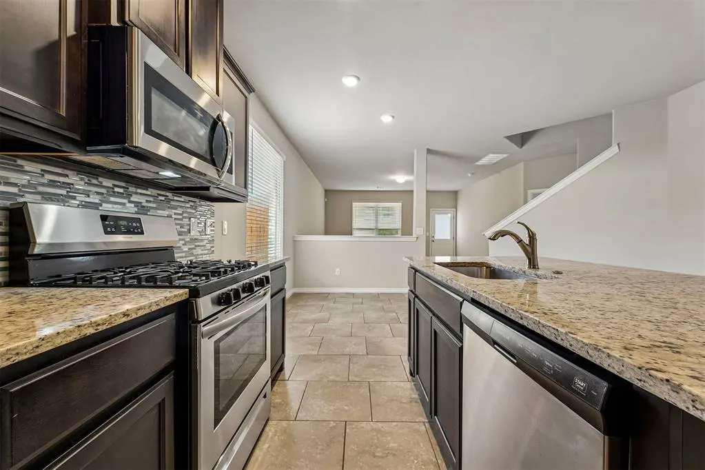 Photo 10 — 14721 Rambling Creek Circle, Oklahoma City, OK 73142