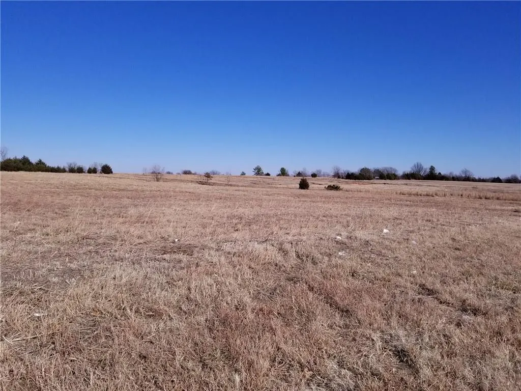 Photo 2 — SE 29th Street, Harrah, OK 73045