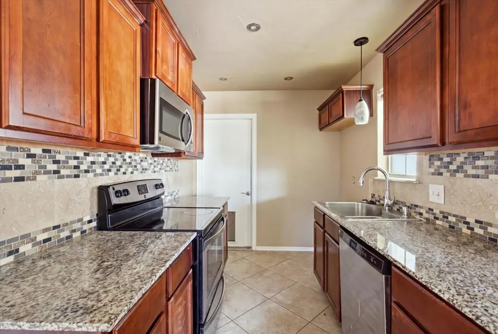 Photo 8 — 1500 Autumn Drive, Oklahoma City, OK 73160