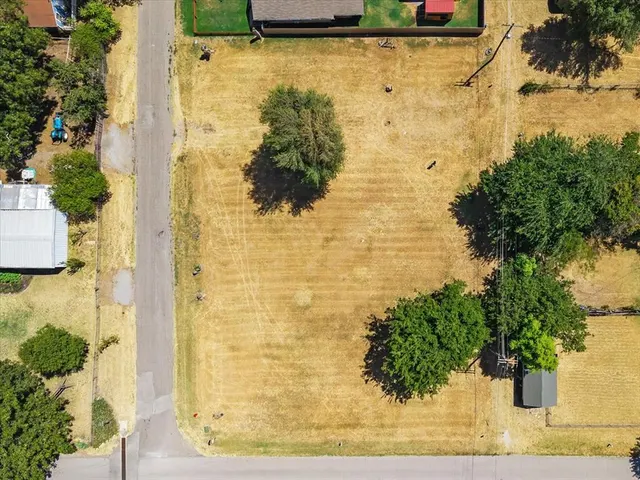 Photo 4 — 511 W Cobb Street, El Reno, OK 73036