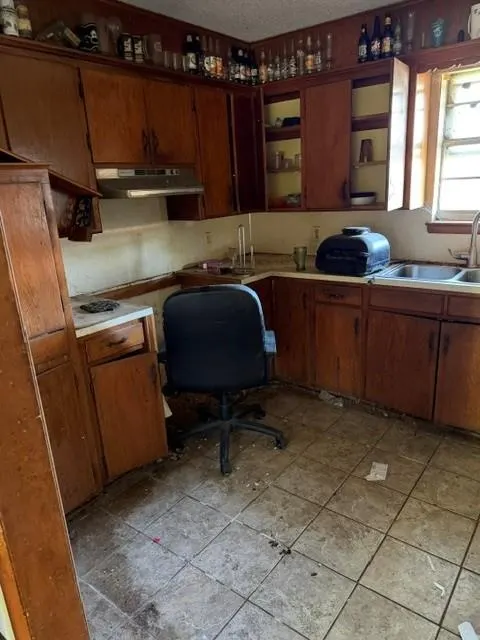 Photo 3 — 405 E Main Street, Maud, OK 74854