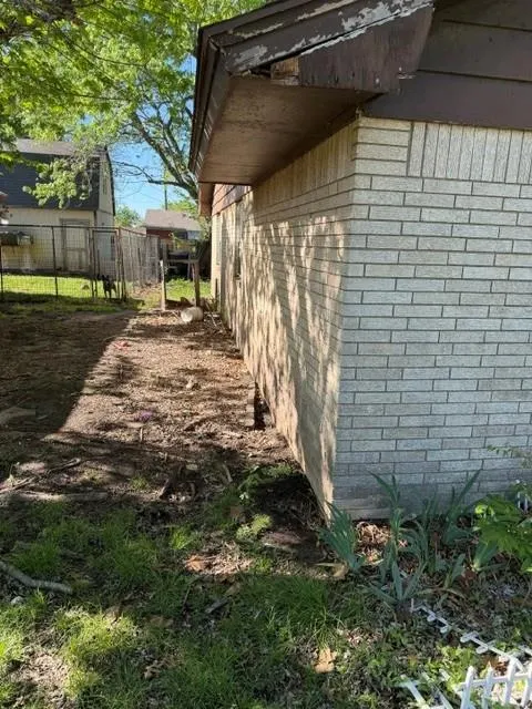 Photo 12 — 405 E Main Street, Maud, OK 74854