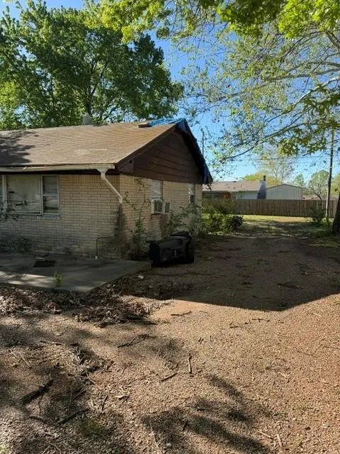 Photo 15 — 405 E Main Street, Maud, OK 74854