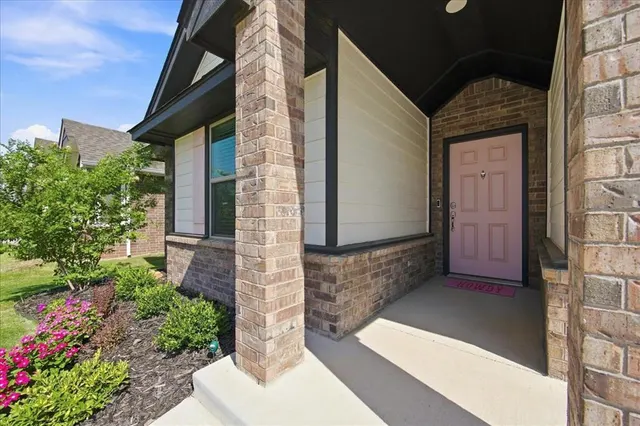Photo 3 — 12309 SW 30th Street, Yukon, OK 73099