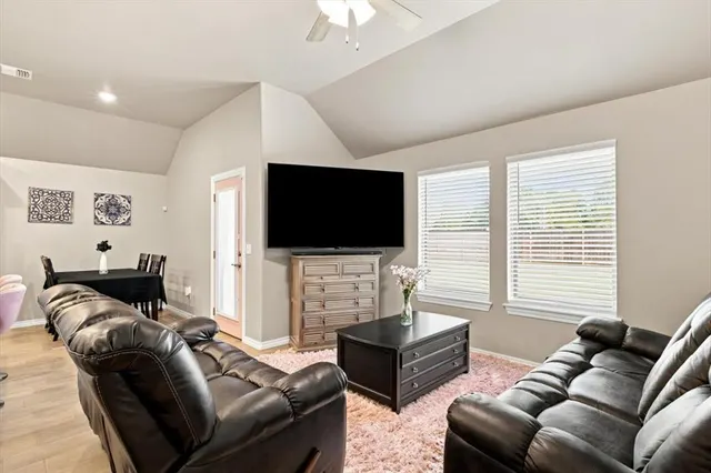Photo 7 — 12309 SW 30th Street, Yukon, OK 73099
