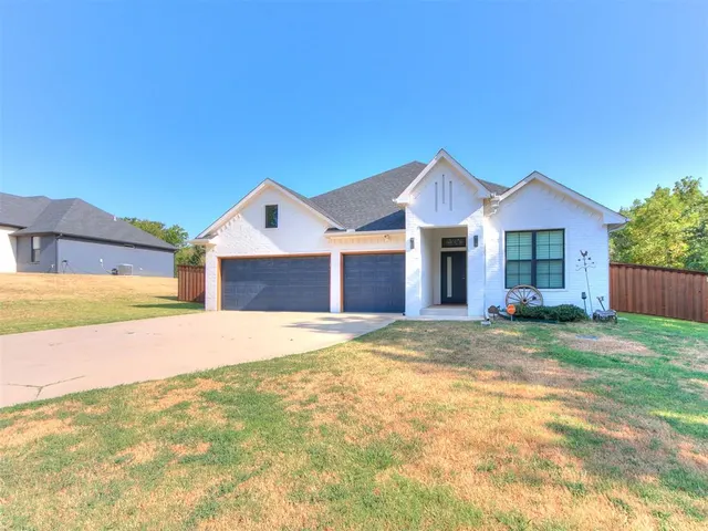 Photo 2 — 11127 E Sewell Avenue, Choctaw, OK 73020