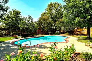 Sold home at 4100 Drawbridge Lane