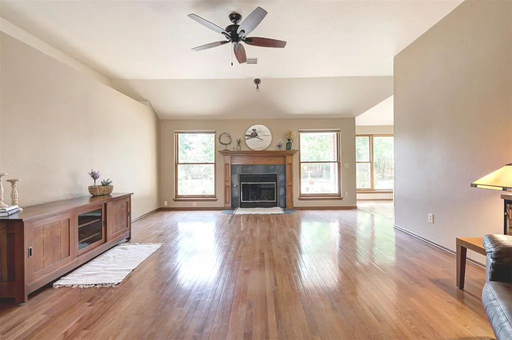Photo 3 — 4100 Drawbridge Lane, Norman, OK 73072