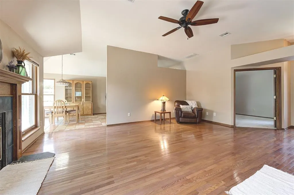 Photo 4 — 4100 Drawbridge Lane, Norman, OK 73072
