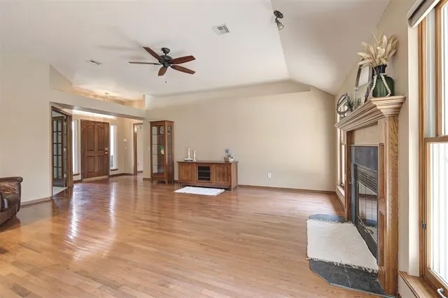 Photo 5 — 4100 Drawbridge Lane, Norman, OK 73072