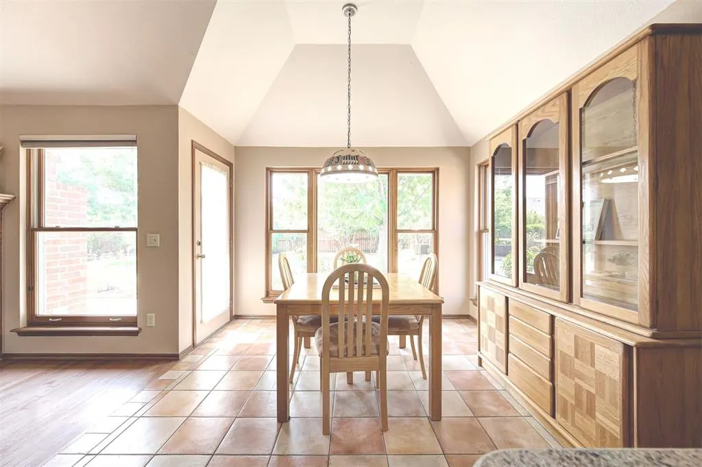 Photo 8 — 4100 Drawbridge Lane, Norman, OK 73072